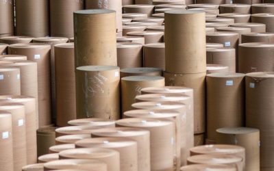 Étiquettes et tags pour bobines et mandrins conçus pour l’industrie des pâtes et papier